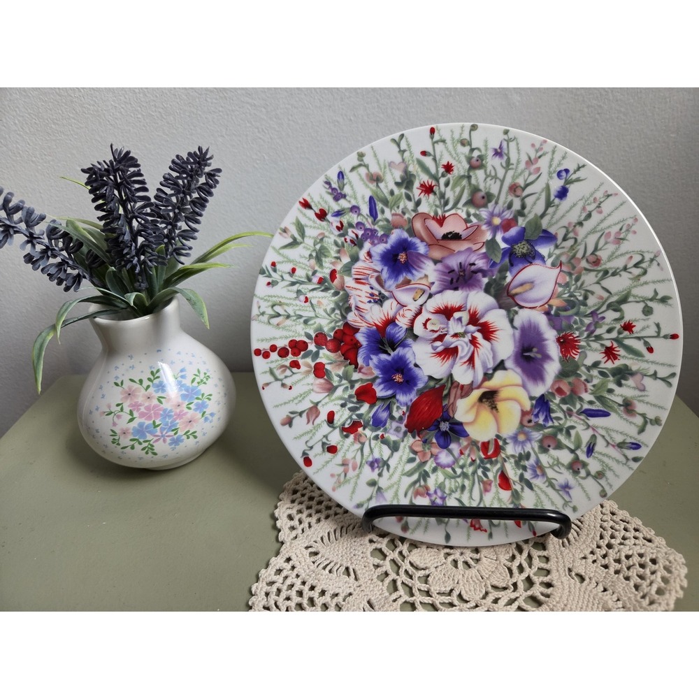 Vintage Style Floral Decorative Plate Gryphonware 8 Inch Cottagecore Decor